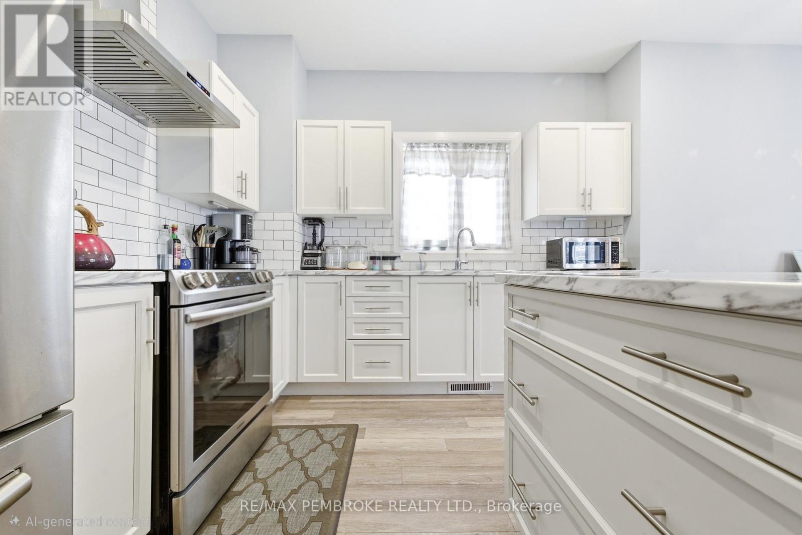 5 Harry Street, Petawawa, Ontario  K8H 2A5 - Photo 7 - X12831768