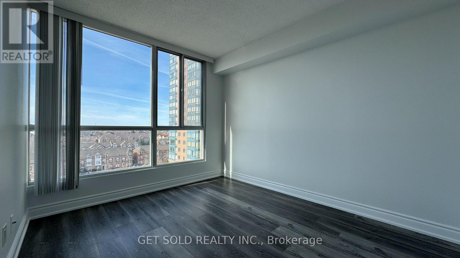 702 - 145 Hillcrest Avenue, Mississauga, Ontario  L5B 3Z1 - Photo 13 - W12769640