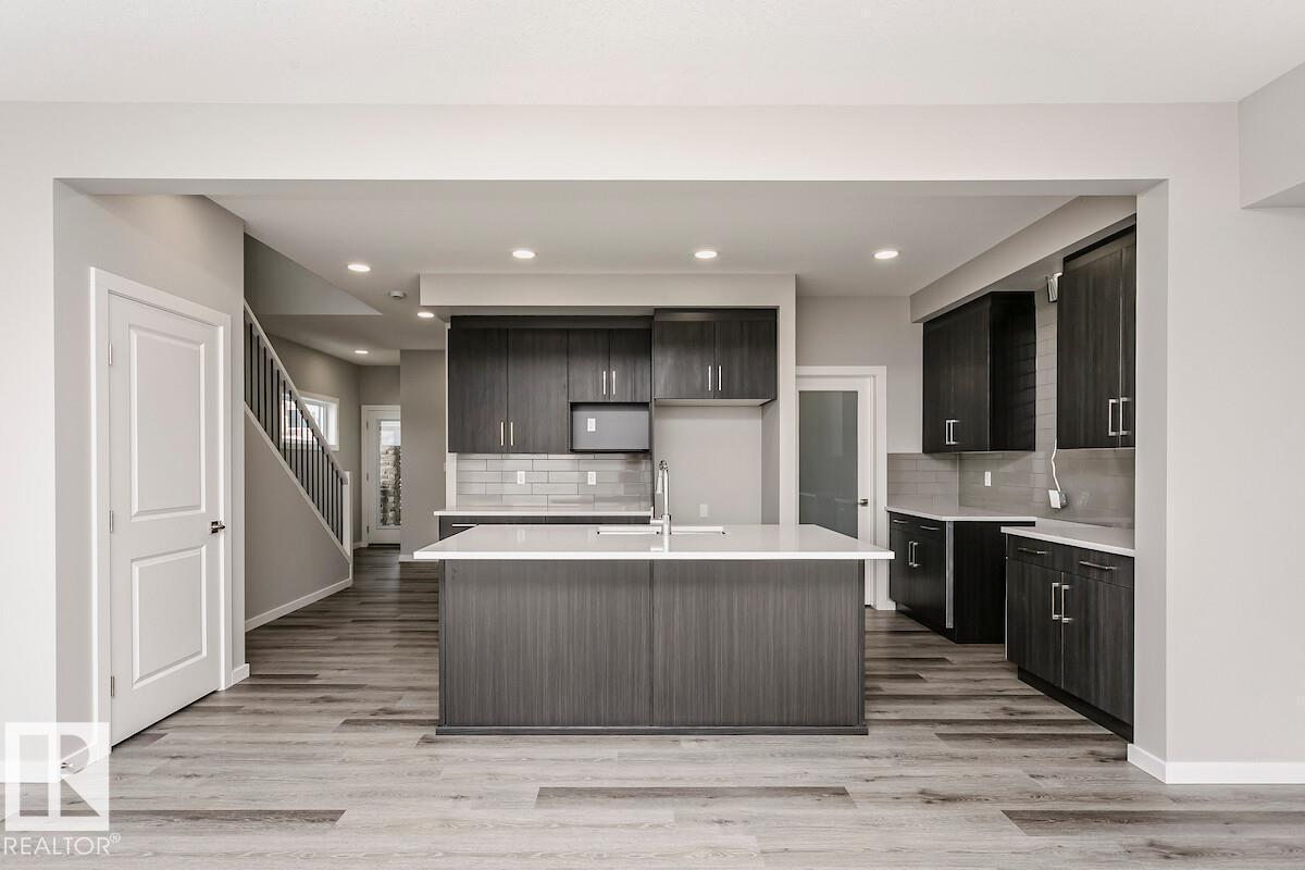 6275 29 Av Sw, Edmonton, Alberta  T6X 3J3 - Photo 2 - E4470797