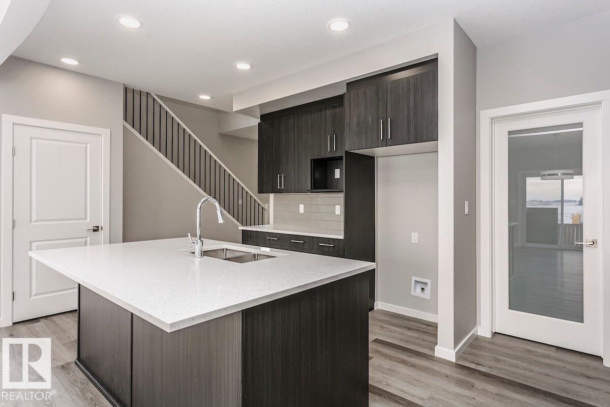 6275 29 Av Sw, Edmonton, Alberta  T6X 3J3 - Photo 4 - E4470797