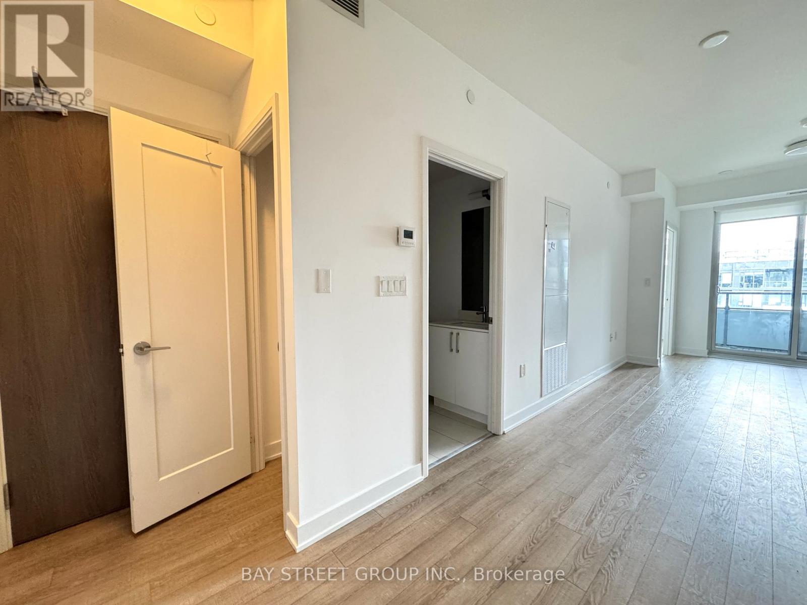 902 - 576 Front Street W, Toronto, Ontario  M5V 0P8 - Photo 3 - C12831764