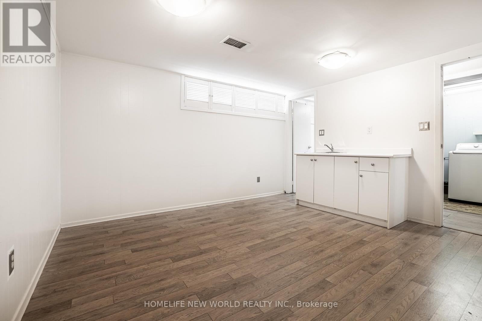 192 Combe Avenue, Toronto, Ontario  M3H 4K5 - Photo 19 - C12831772