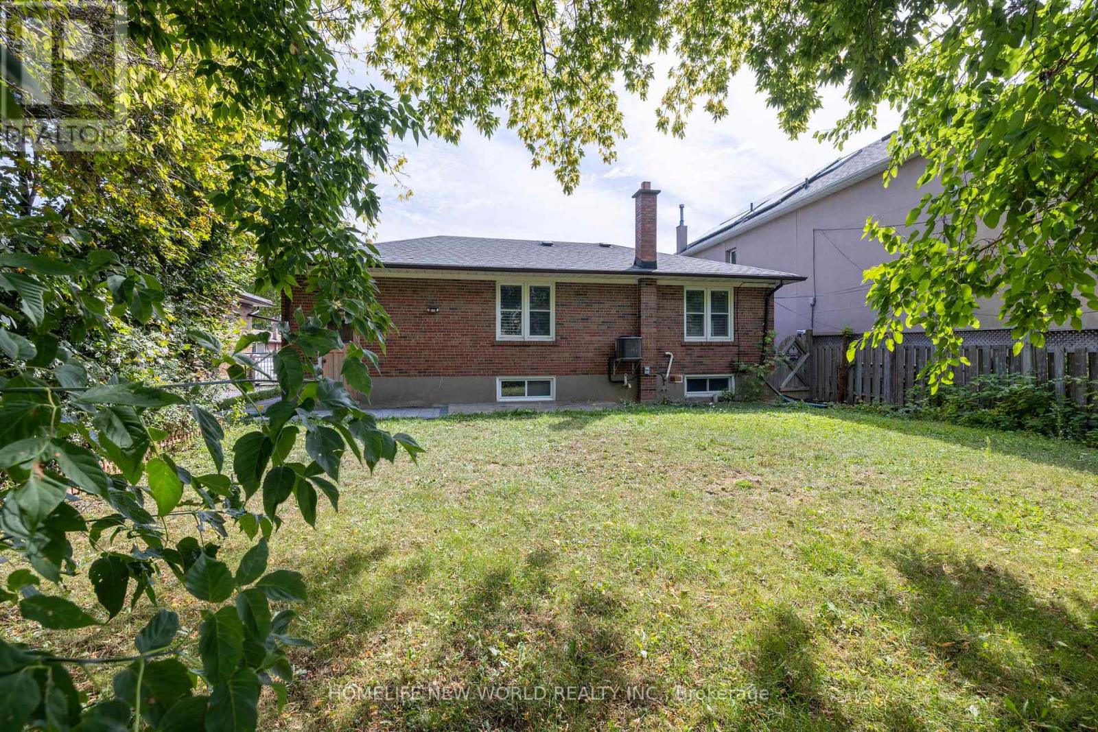 192 Combe Avenue, Toronto, Ontario  M3H 4K5 - Photo 23 - C12831772