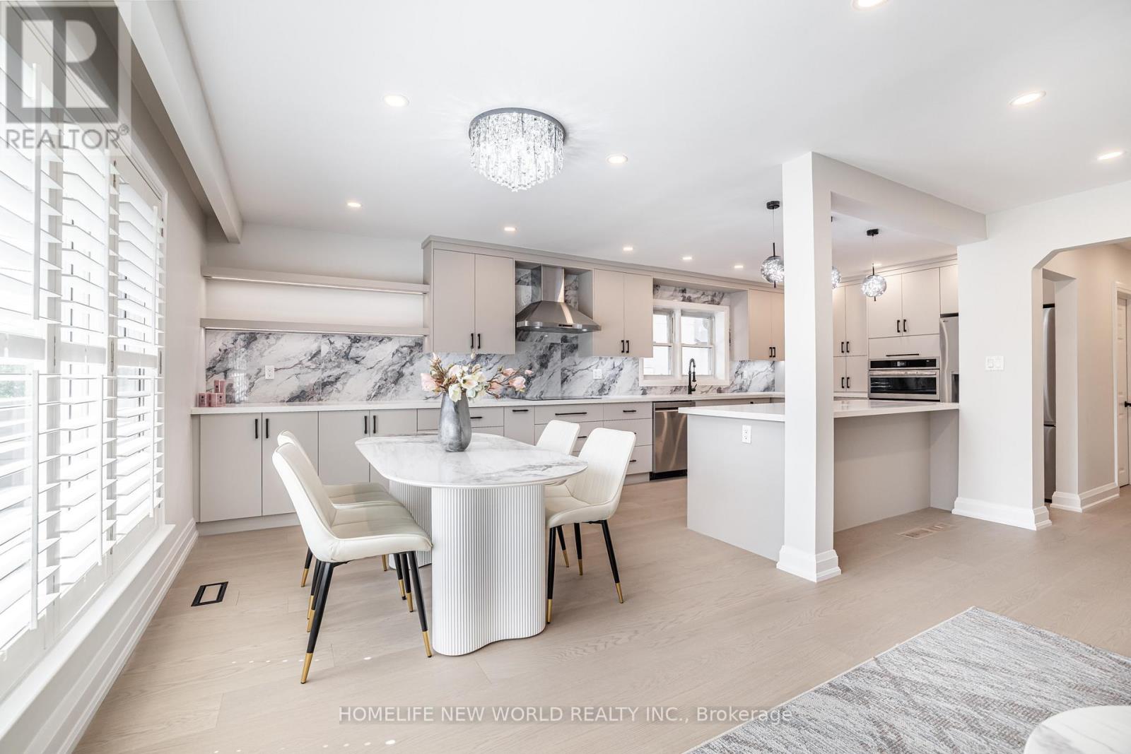 192 Combe Avenue, Toronto, Ontario  M3H 4K5 - Photo 5 - C12831772