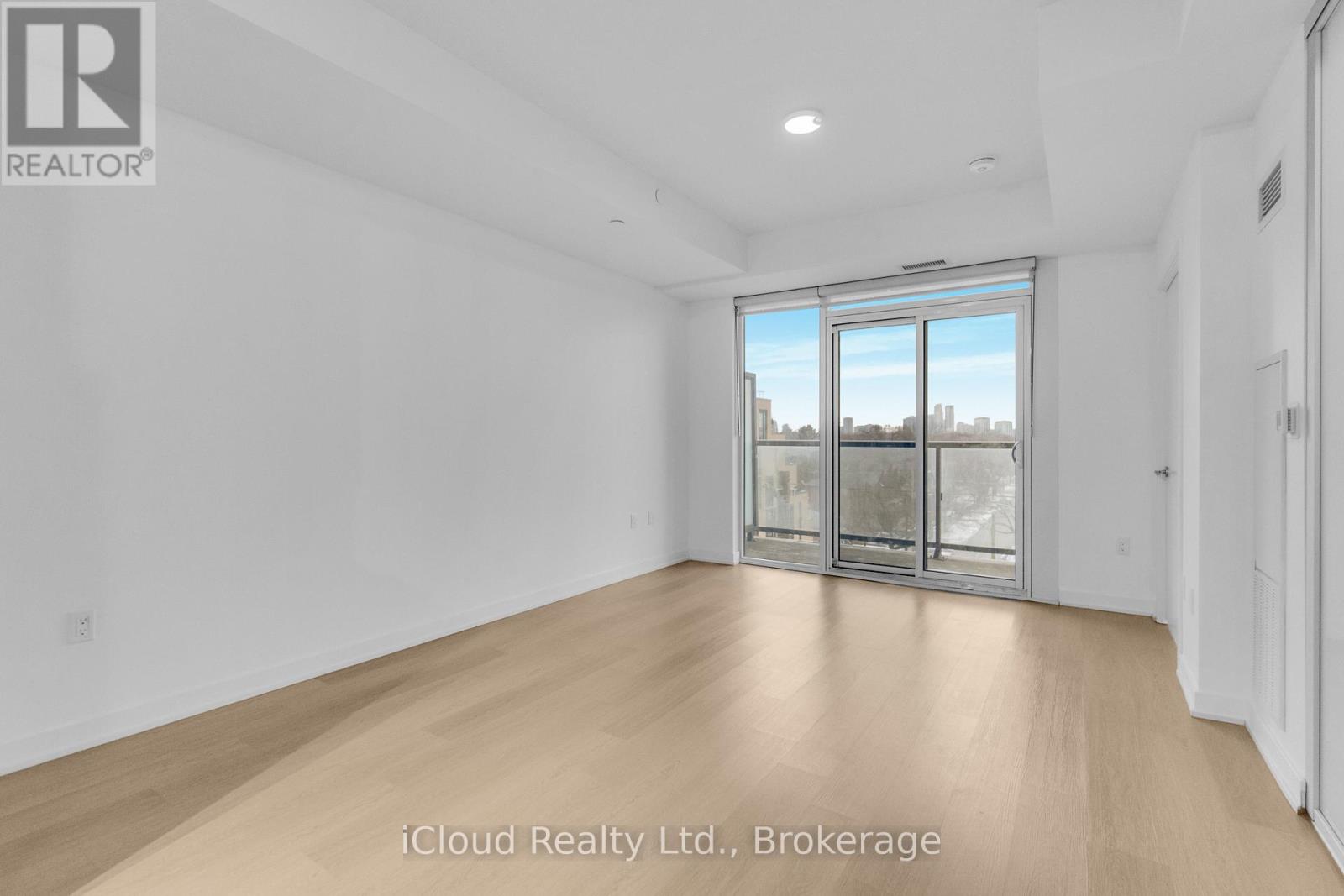 519 - 859 The Queensway, Toronto (Stonegate-Queensway), Ontario  M8Z 1N8 - Photo 11 - W12831770