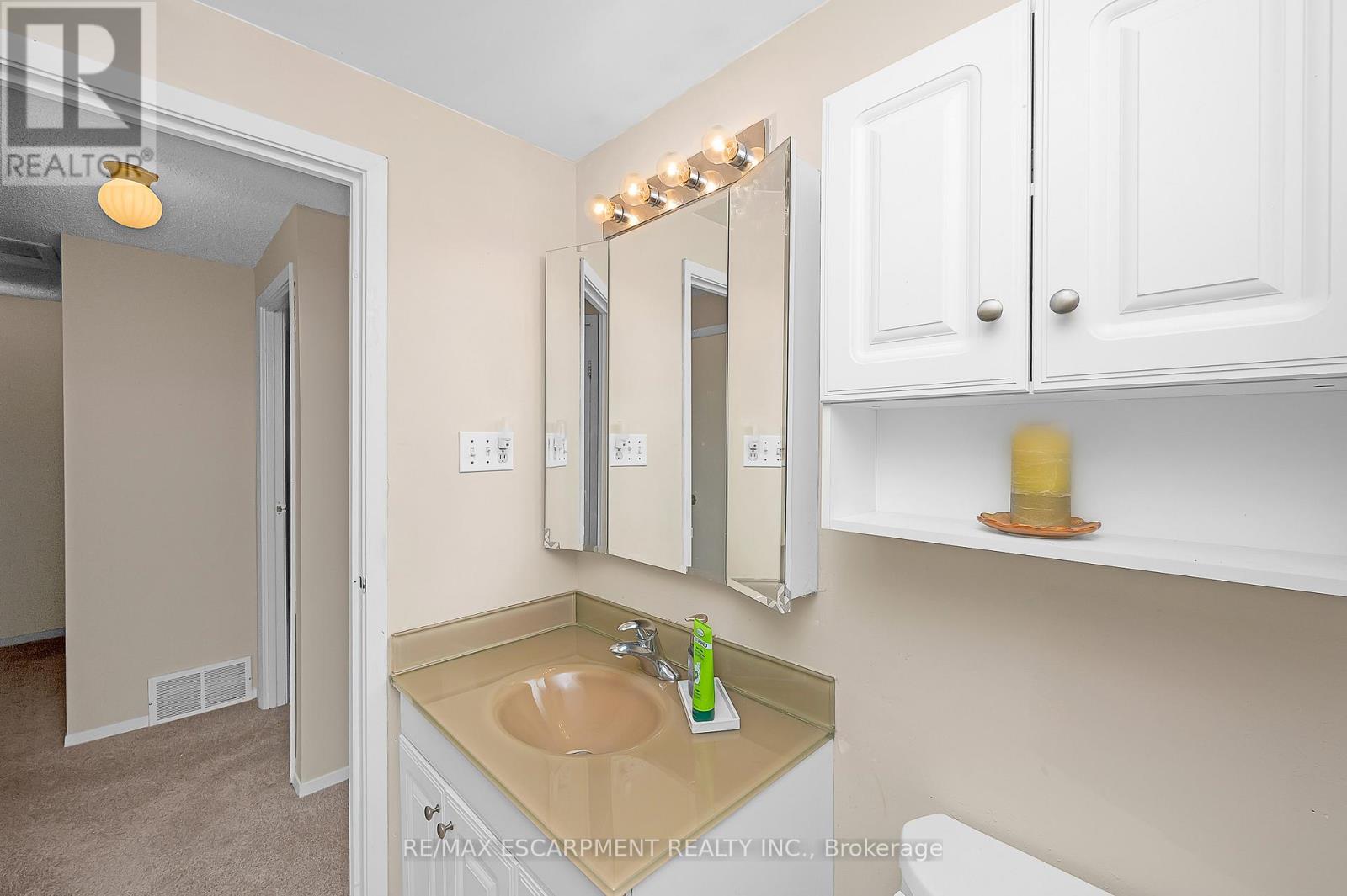 L80 - 223 Pioneer Drive, Kitchener, Ontario  N2P 1L9 - Photo 17 - X12831762