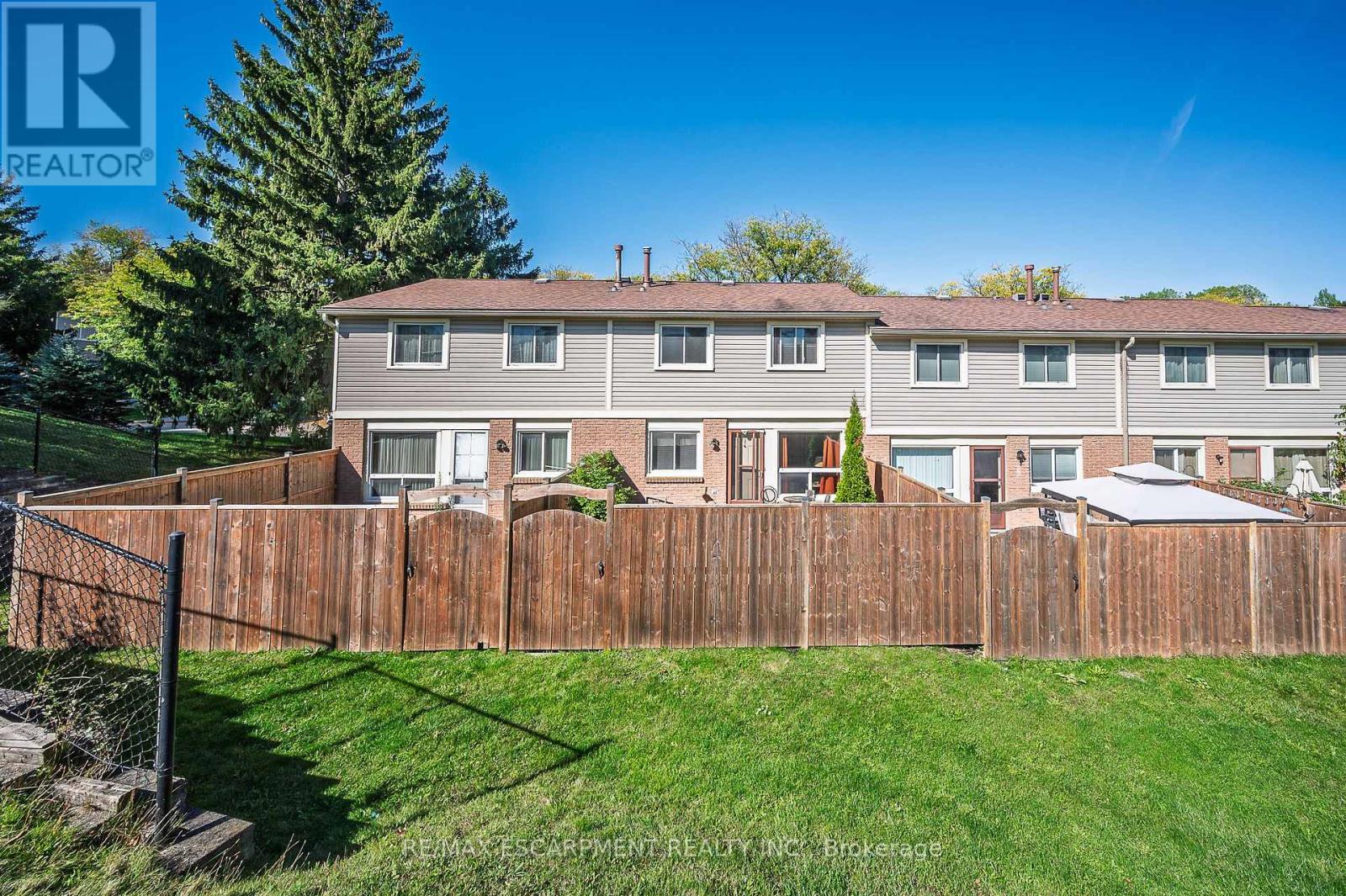 L80 - 223 Pioneer Drive, Kitchener, Ontario  N2P 1L9 - Photo 22 - X12831762