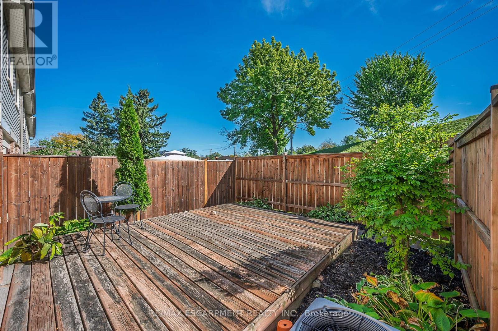 L80 - 223 Pioneer Drive, Kitchener, Ontario  N2P 1L9 - Photo 23 - X12831762