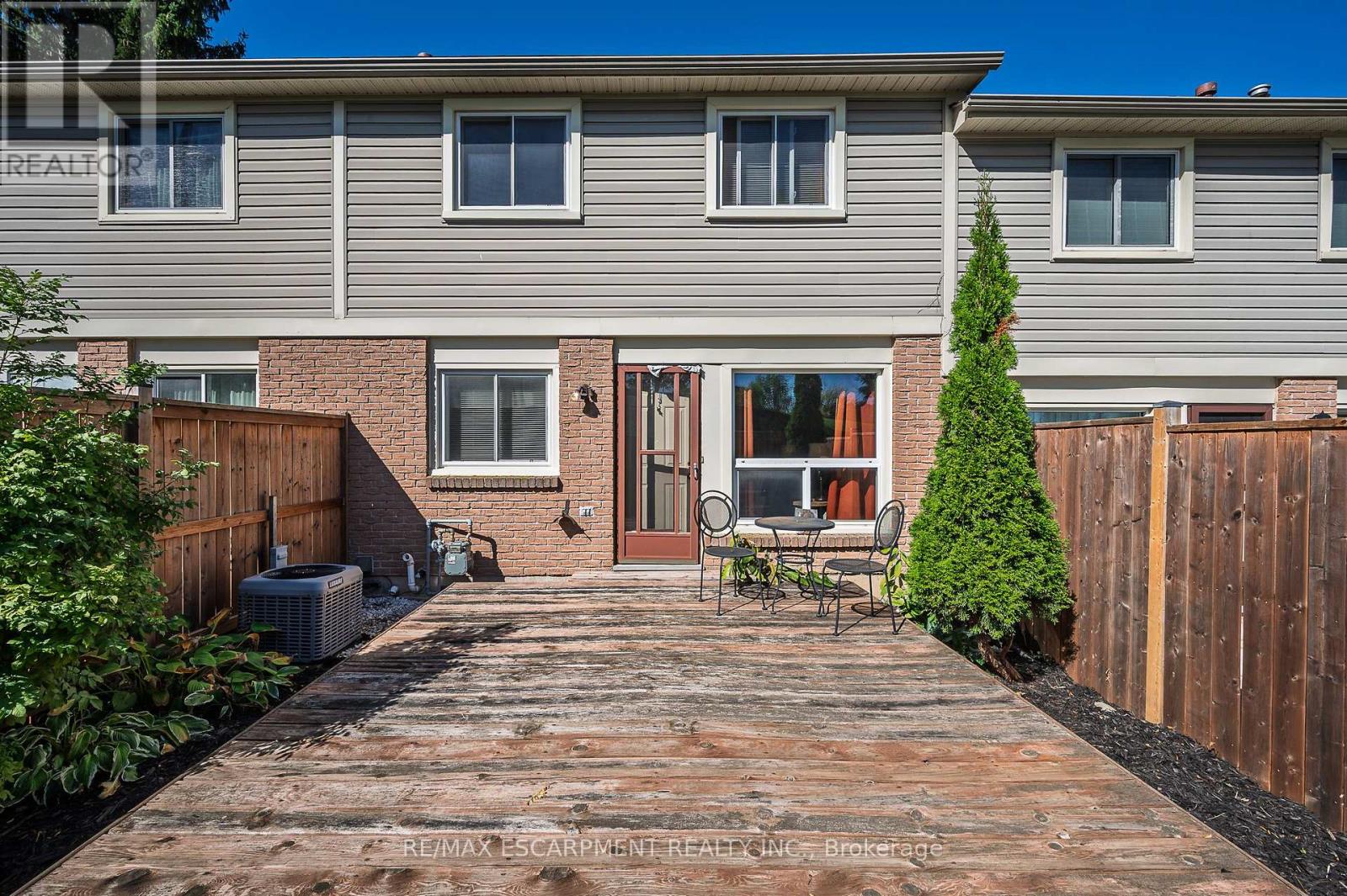 L80 - 223 Pioneer Drive, Kitchener, Ontario  N2P 1L9 - Photo 26 - X12831762