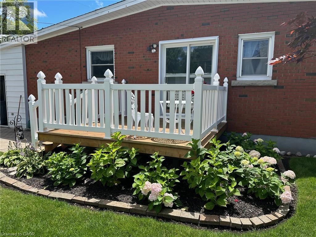 17 Oakmount Road, Welland, Ontario  L3C 4X9 - Photo 7 - 40803552