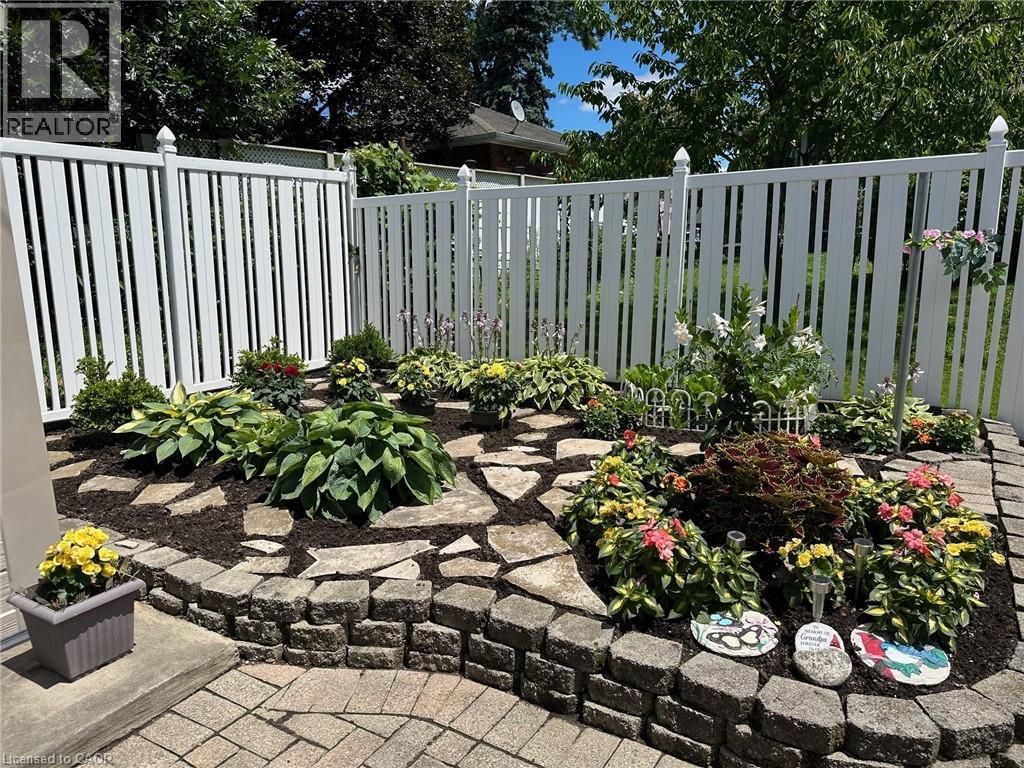 17 Oakmount Road, Welland, Ontario  L3C 4X9 - Photo 6 - 40803552