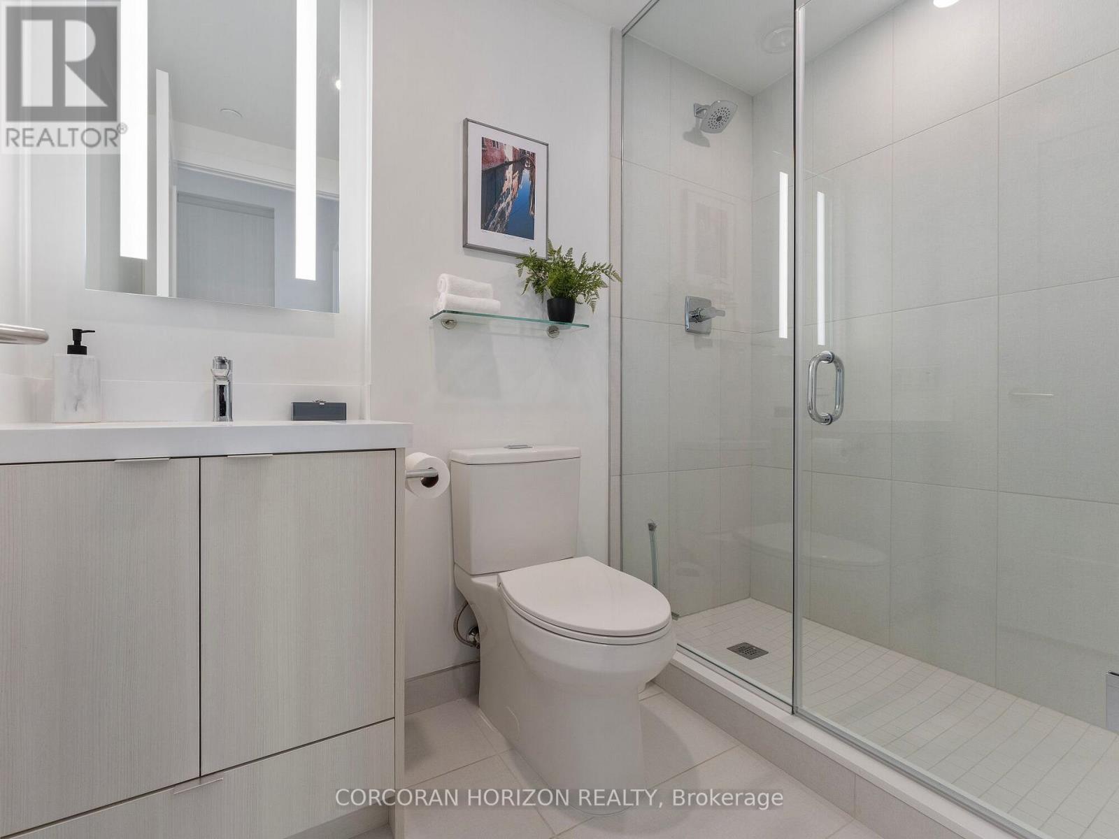 221 - 30 Inn On The Park Drive, Toronto, Ontario  M3C 0P7 - Photo 37 - C12831782