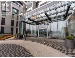 221 - 30 INN ON THE PARK DRIVE, Toronto, Ontario