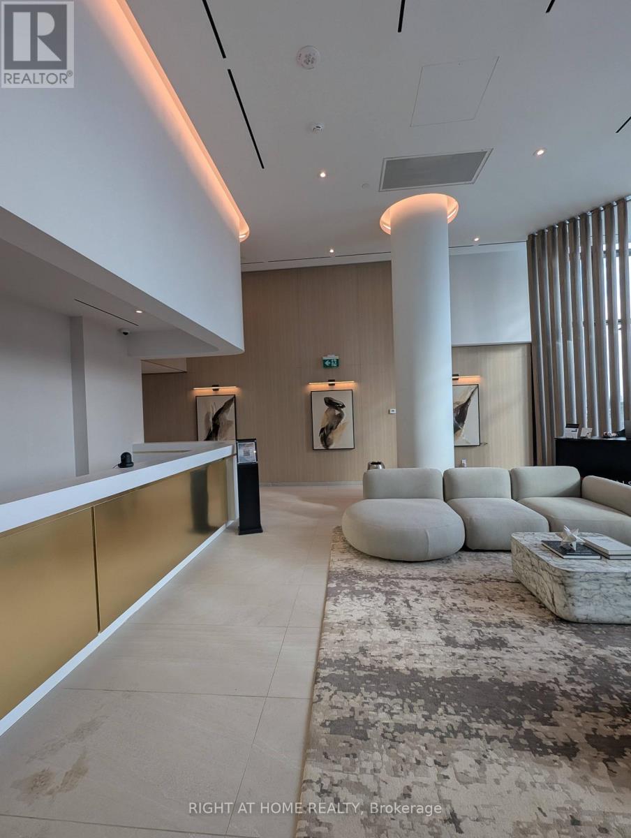 1313 - 1 Fairview Road E, Mississauga, Ontario  L5A 4C6 - Photo 10 - W12831784