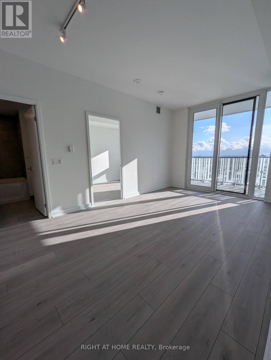 1313 - 1 Fairview Road E, Mississauga, Ontario  L5A 4C6 - Photo 3 - W12831784