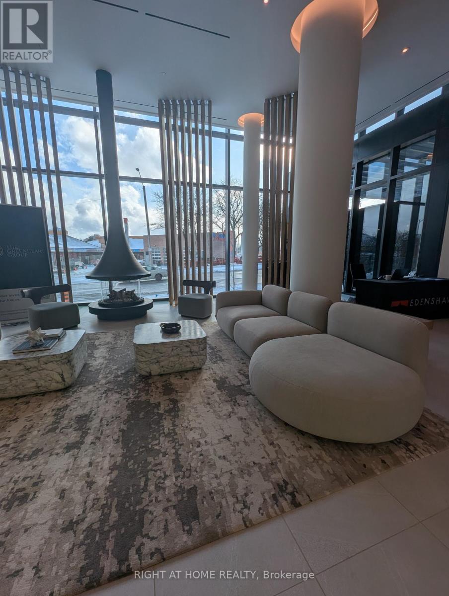 1313 - 1 Fairview Road E, Mississauga, Ontario  L5A 4C6 - Photo 9 - W12831784