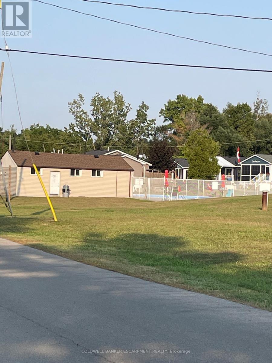 5 Spruce - 4449 Milburough Line, Burlington, Ontario  L7P 0P5 - Photo 17 - W12831790