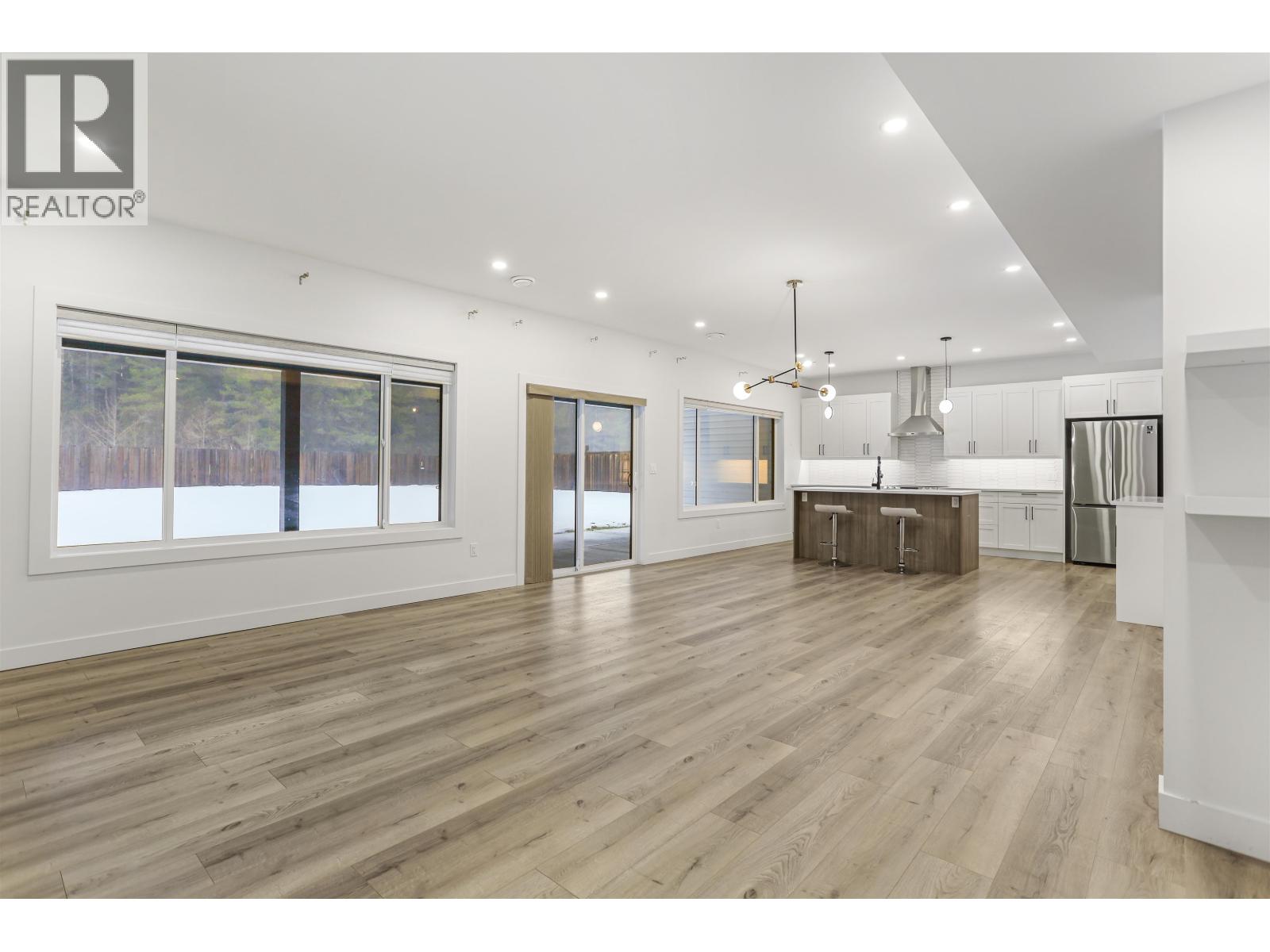 5224 Smith Avenue, Terrace, British Columbia  V8G 0H1 - Photo 8 - R3075790