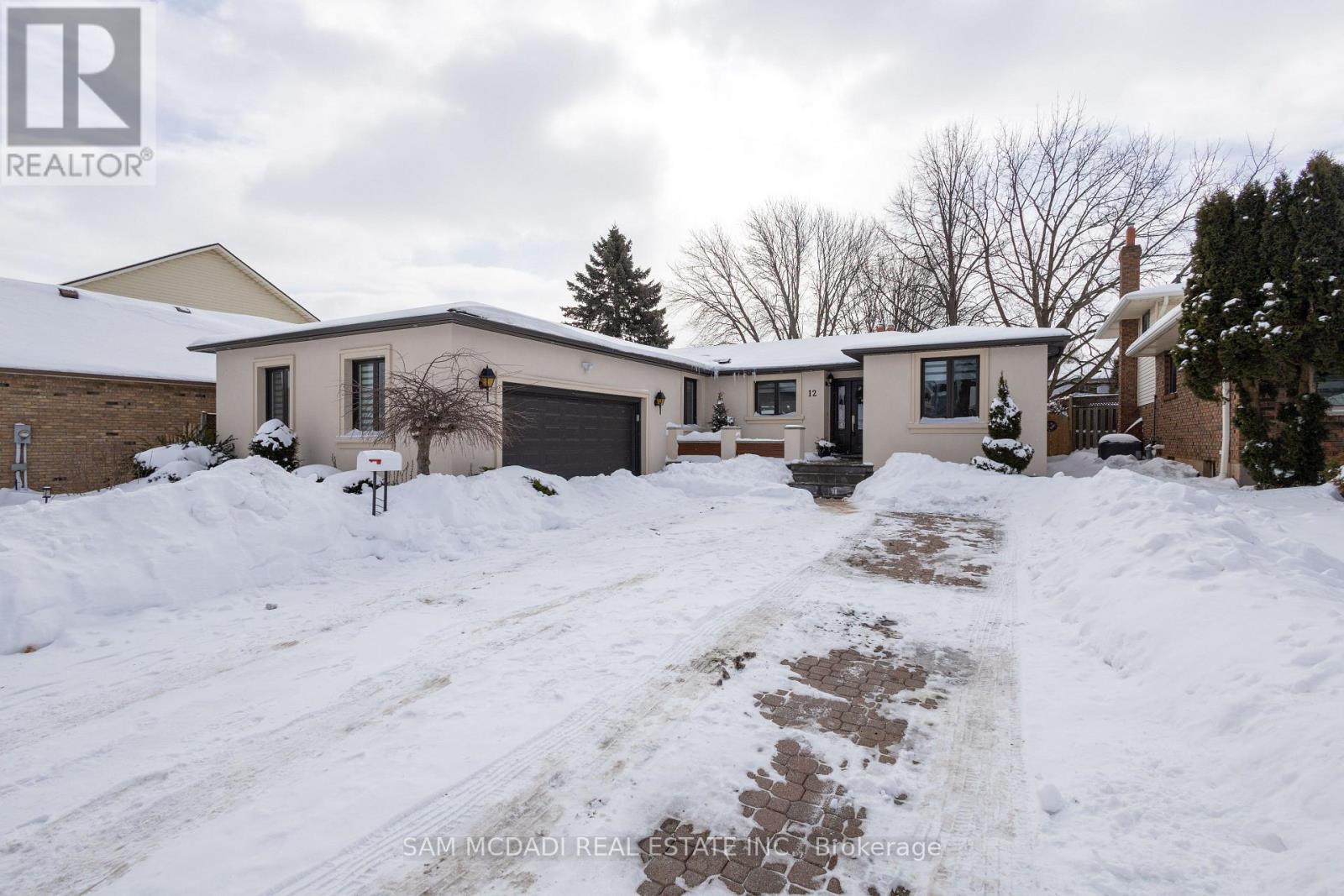 12 Cheval Drive, Grimsby, Ontario  L3M 4P9 - Photo 2 - X12831796