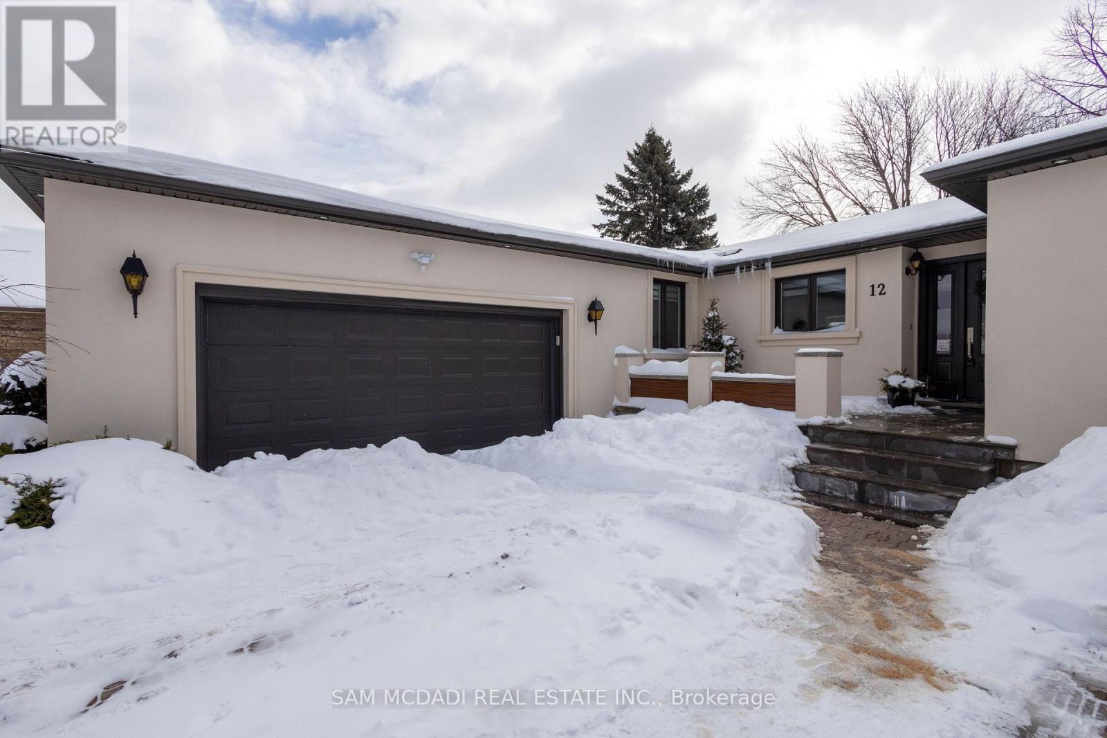 12 Cheval Drive, Grimsby, Ontario  L3M 4P9 - Photo 3 - X12831796