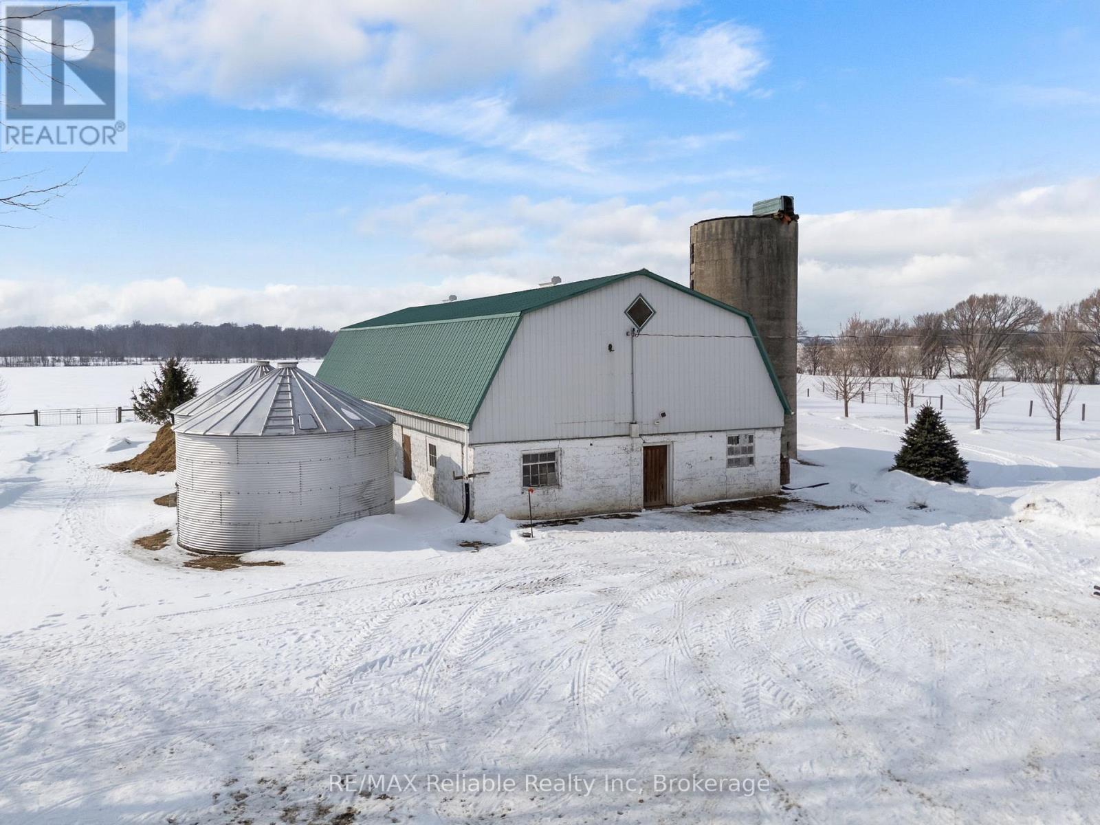 76651 London Road, Bluewater, Ontario  N0M 1L0 - Photo 23 - X12828166