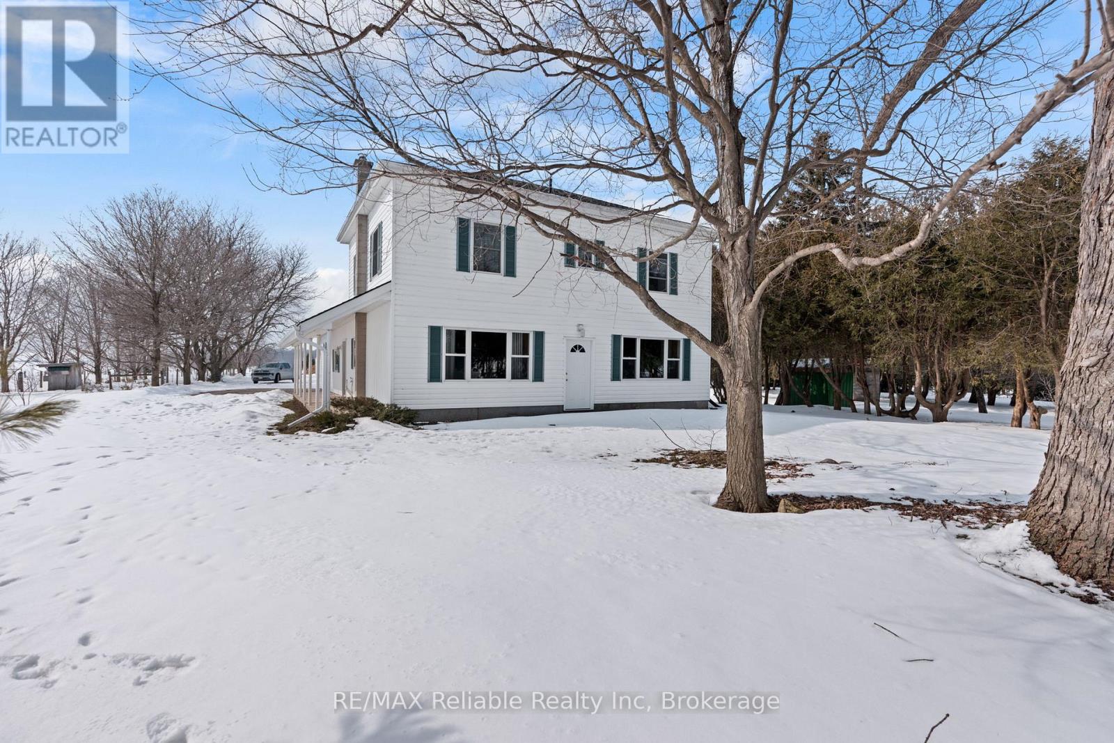 76651 London Road, Bluewater, Ontario  N0M 1L0 - Photo 4 - X12828166