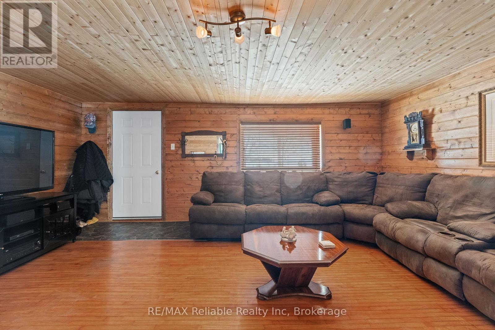 76651 London Road, Bluewater, Ontario  N0M 1L0 - Photo 45 - X12828166