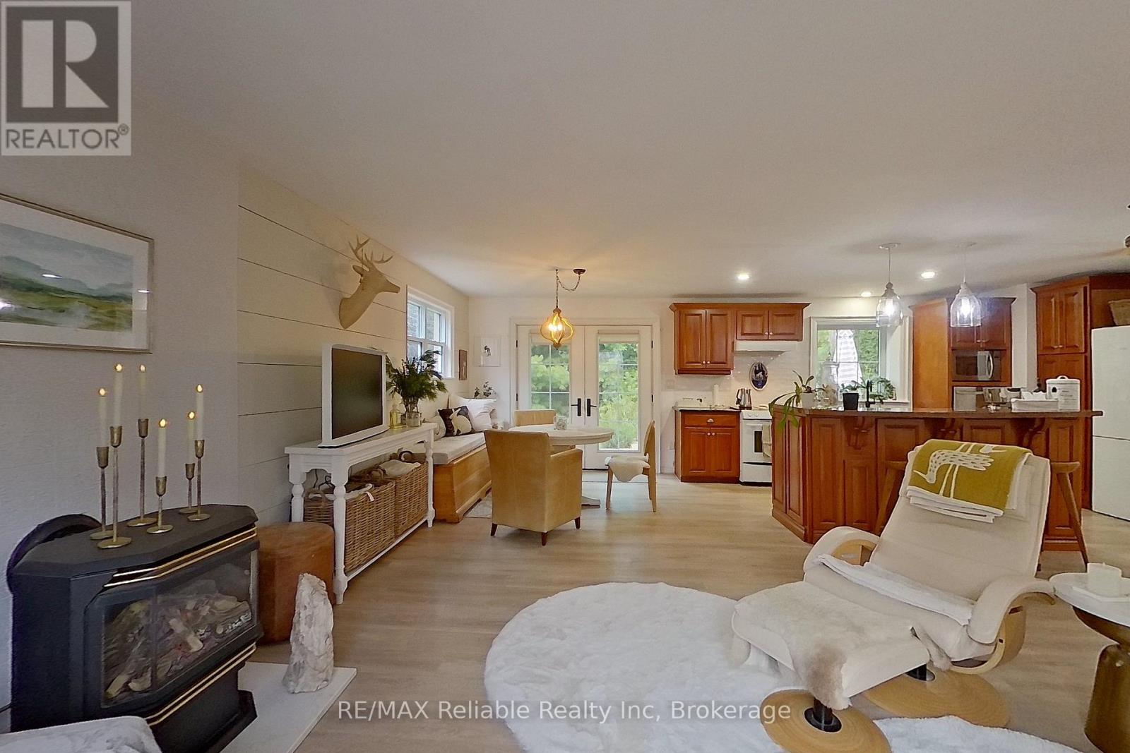 57 Cameron Street, Bluewater, Ontario  N0M 1G0 - Photo 12 - X12831806