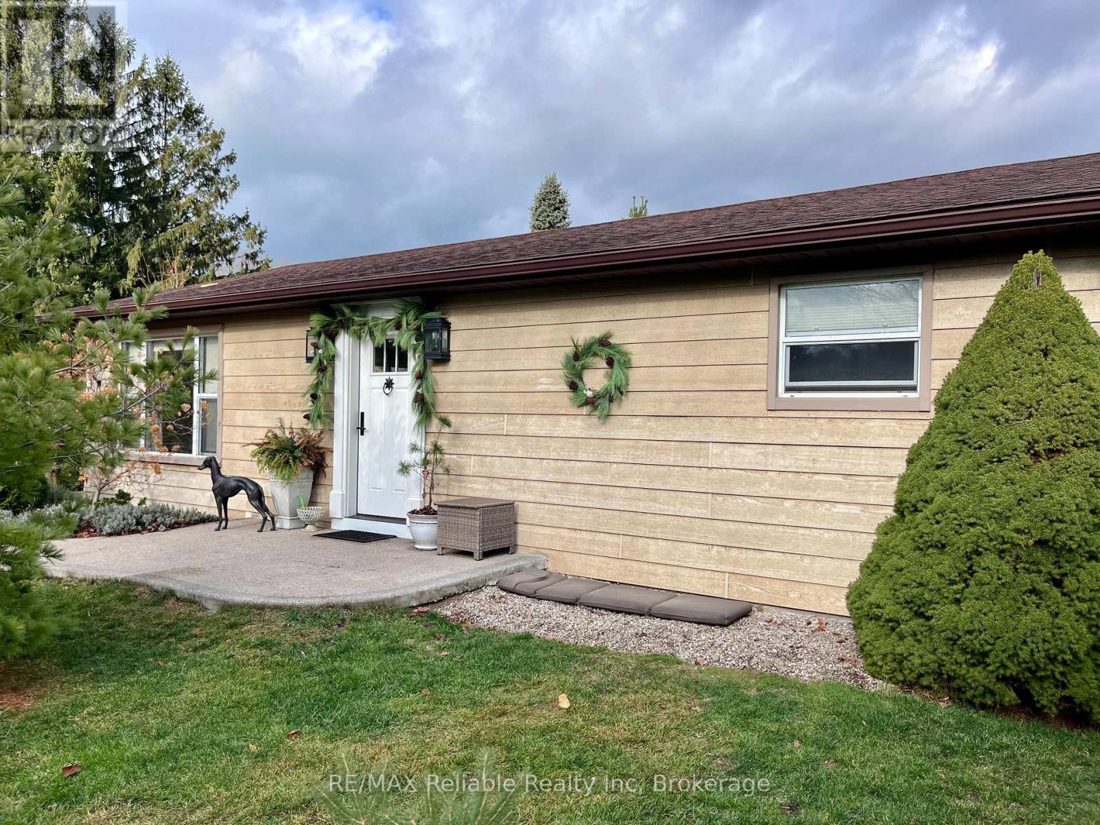 57 Cameron Street, Bluewater, Ontario  N0M 1G0 - Photo 6 - X12831806