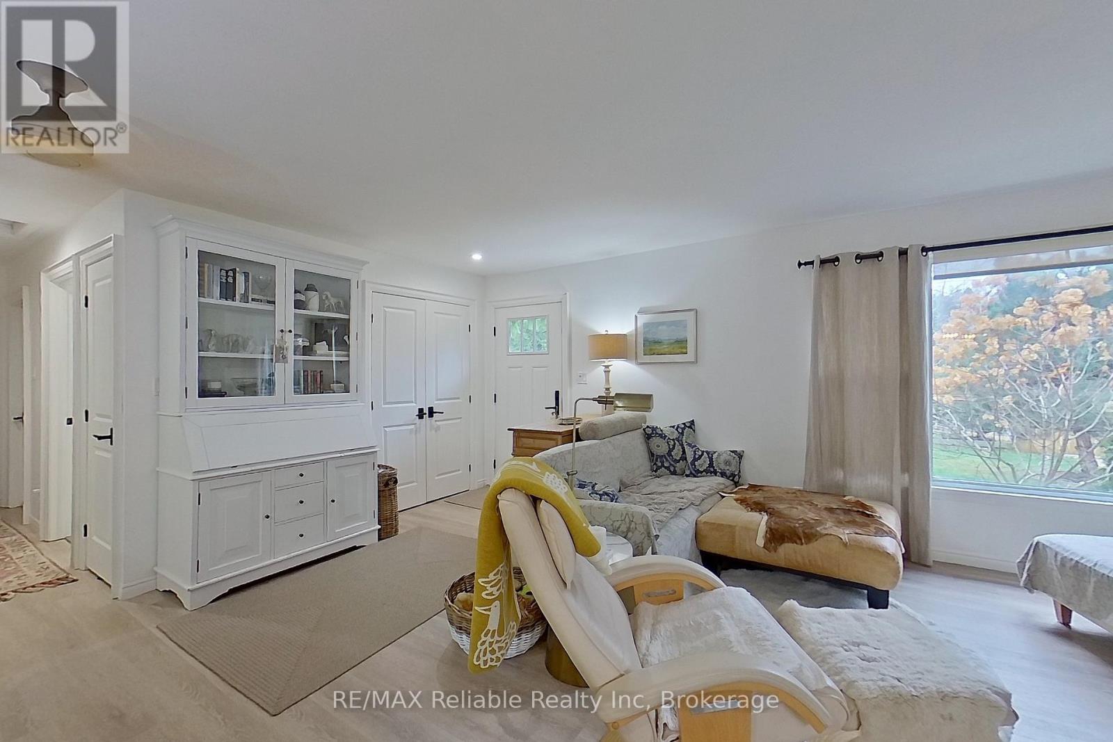 57 Cameron Street, Bluewater, Ontario  N0M 1G0 - Photo 9 - X12831806