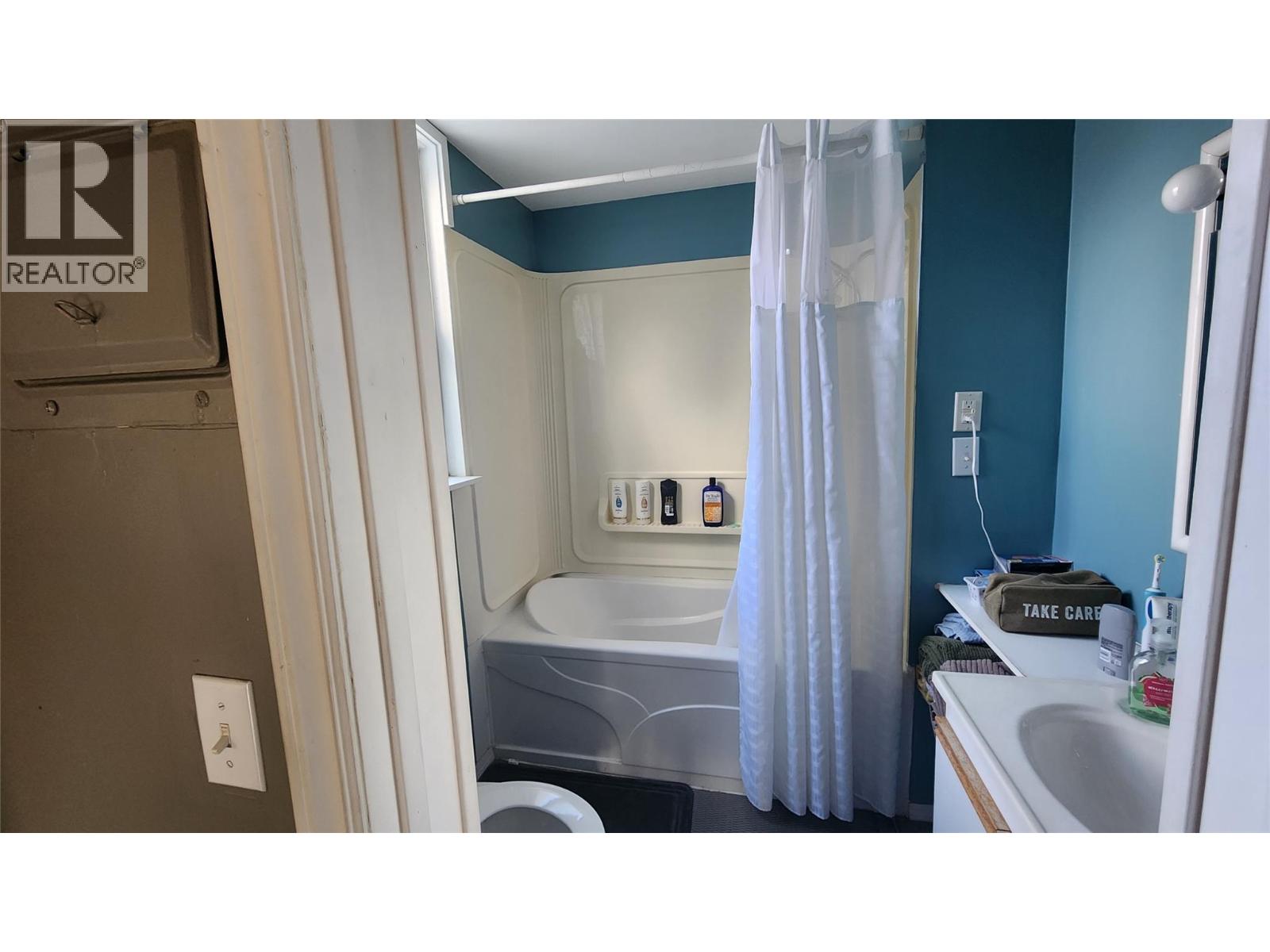 102 1st Avenue, Nakusp, British Columbia  V0G 1R0 - Photo 6 - 2474550