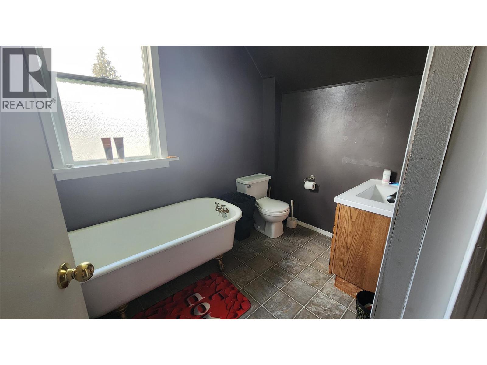 102 1st Avenue, Nakusp, British Columbia  V0G 1R0 - Photo 15 - 2474550