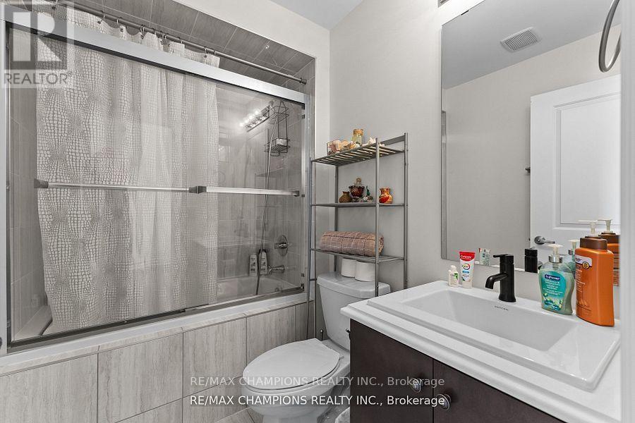 151 Russell Creek Drive, Brampton, Ontario  L6R 4B4 - Photo 28 - W12830992