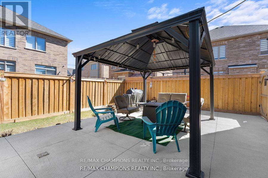 151 Russell Creek Drive, Brampton, Ontario  L6R 4B4 - Photo 30 - W12830992