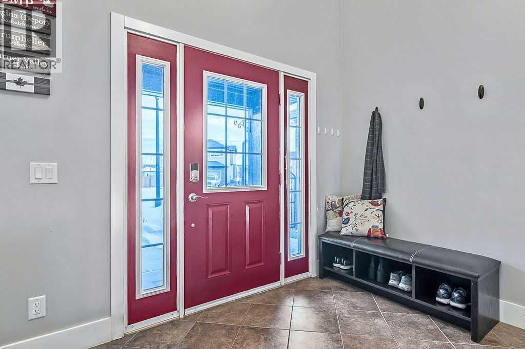 605 Sunrise Close, Diamond Valley, Alberta  T0L 2A0 - Photo 2 - A2276075