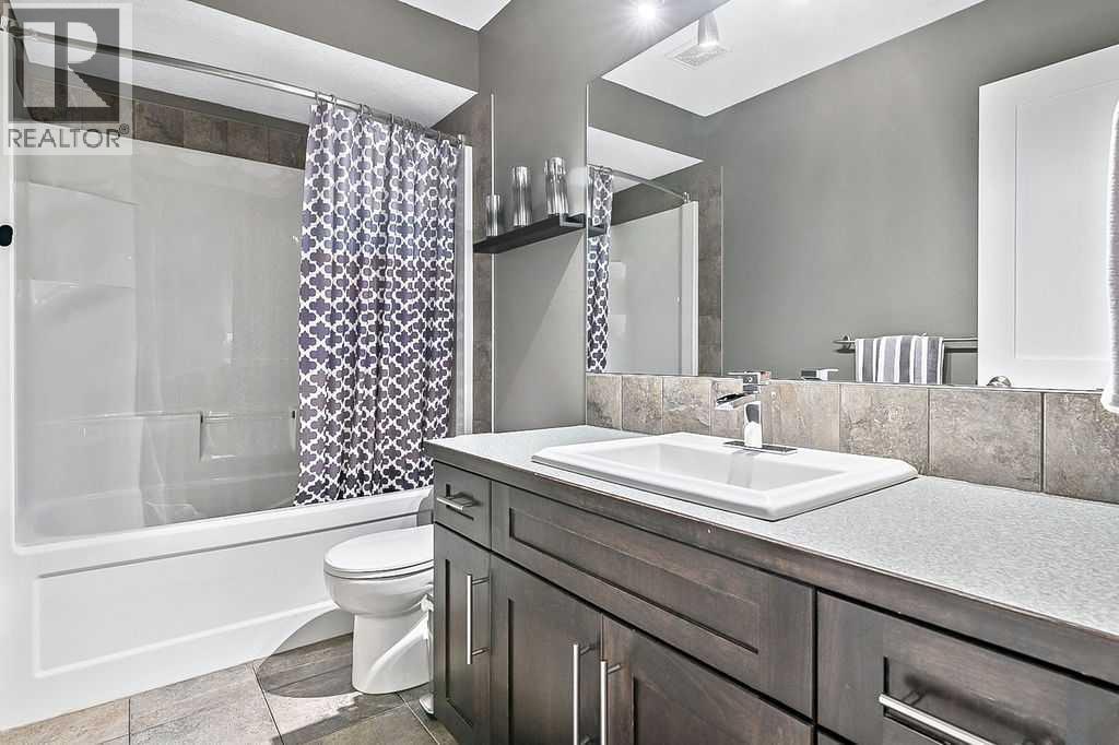 605 Sunrise Close, Diamond Valley, Alberta  T0L 2A0 - Photo 37 - A2276075