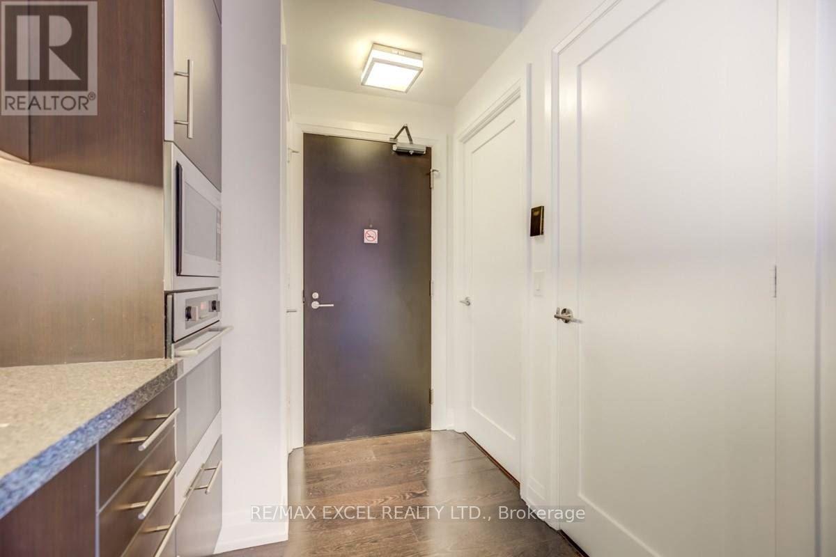 2006 - 2 Anndale Drive, Toronto, Ontario  M2N 0G5 - Photo 5 - C12831818