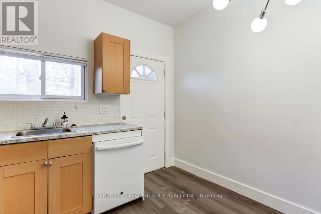 Main Fl - 104 Leslie Street E, Toronto, Ontario  M4M 3C7 - Photo 3 - E12831820