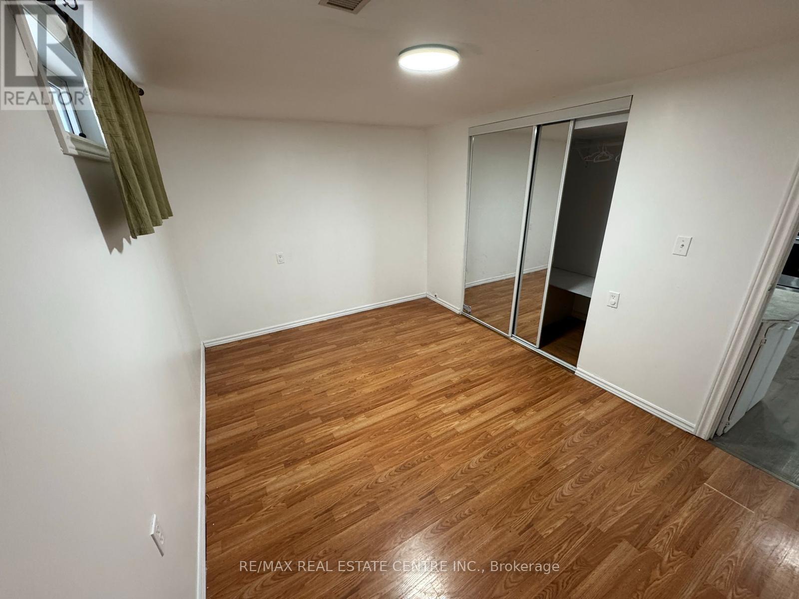 19 Poplar Crescent, London South, Ontario  N6E 2N3 - Photo 2 - X12831800