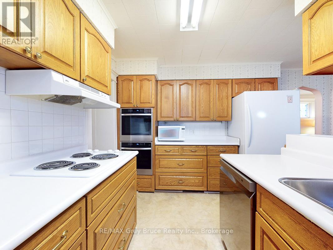 714 4th Avenue E, Owen Sound, Ontario  N4K 2N6 - Photo 19 - X12831822