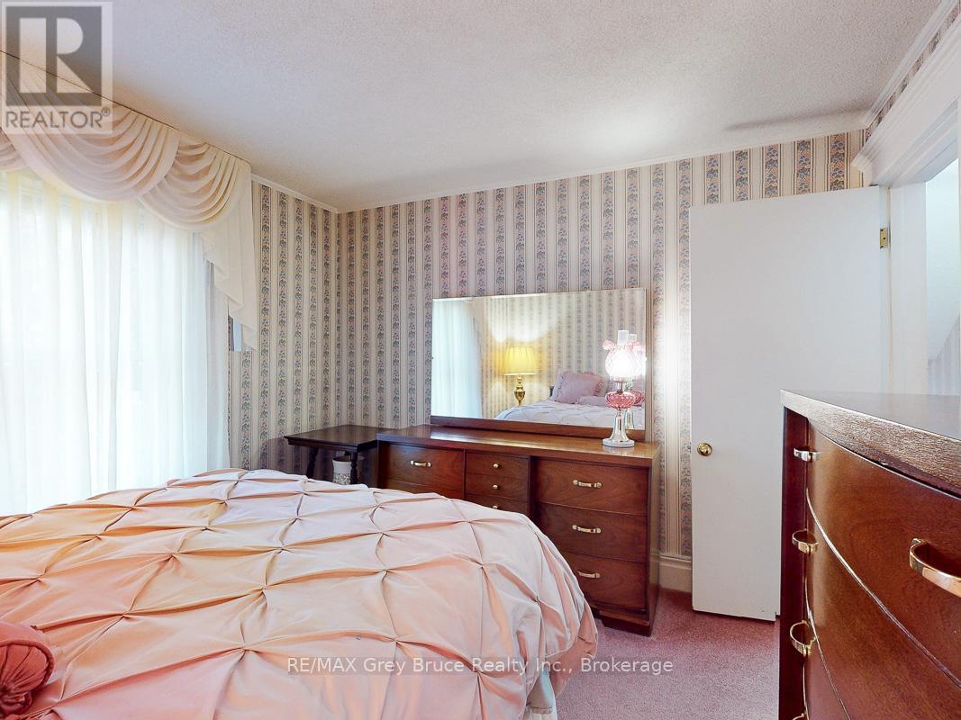 714 4th Avenue E, Owen Sound, Ontario  N4K 2N6 - Photo 30 - X12831822