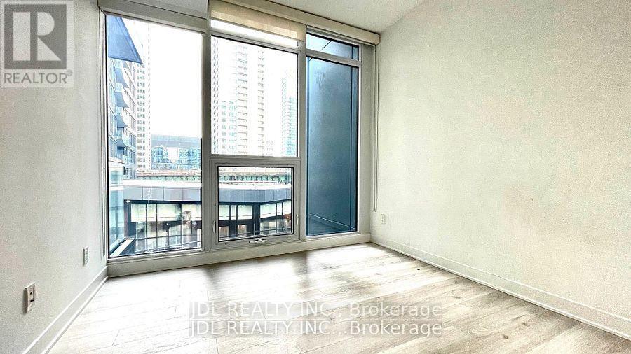 310 - 90 Queens Wharf Road, Toronto, Ontario  M5V 0J4 - Photo 7 - C12831614