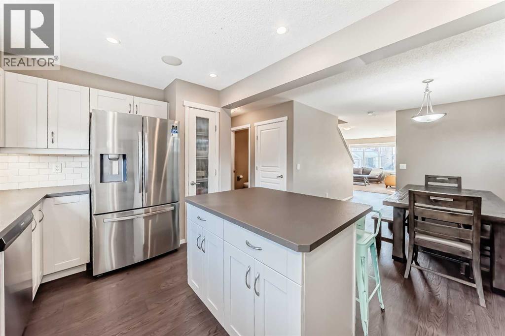 145 River Heights Crescent, Cochrane, Alberta  T4C 0J5 - Photo 6 - A2288991