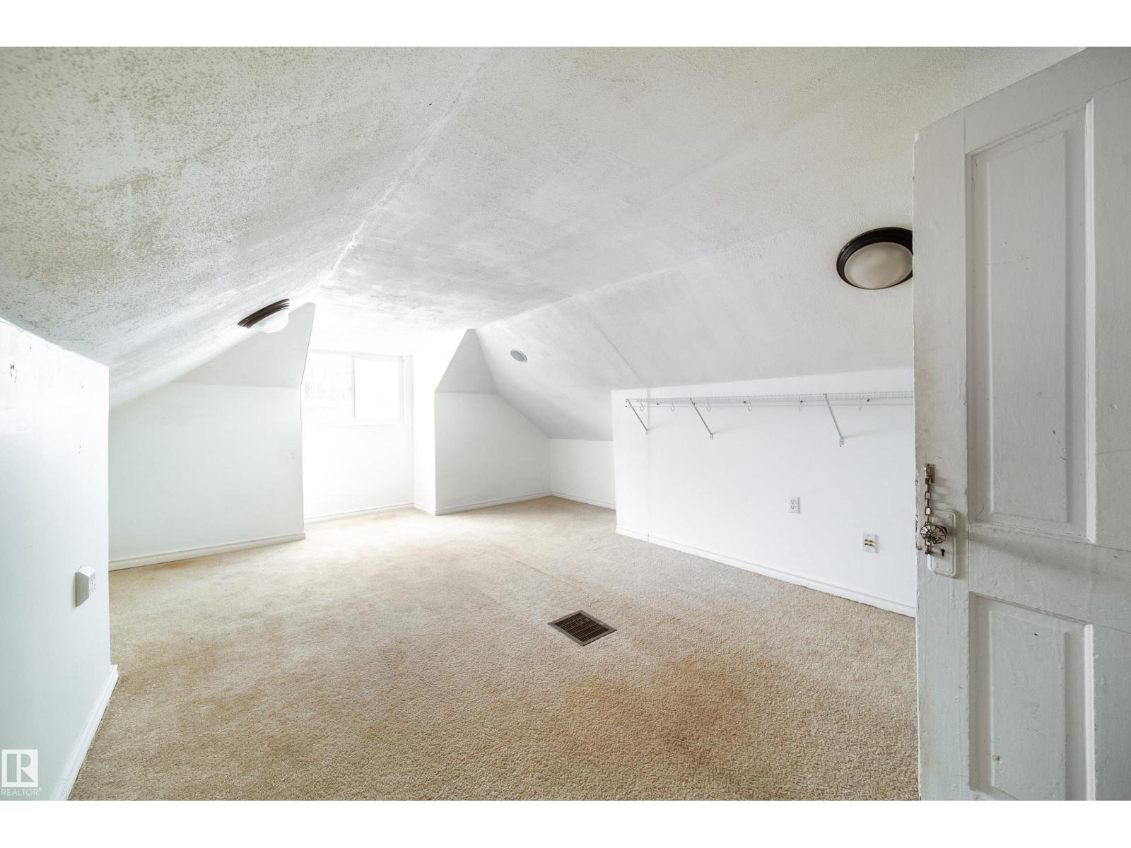 10803 93 St Nw, Edmonton, Alberta  T5H 1Y7 - Photo 12 - E4475397