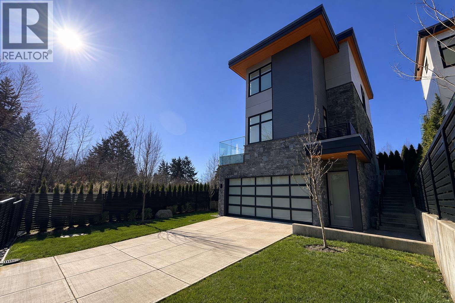 598 Arthur Erickson Place, West Vancouver, British Columbia  V7T 1J1 - Photo 2 - R3091114