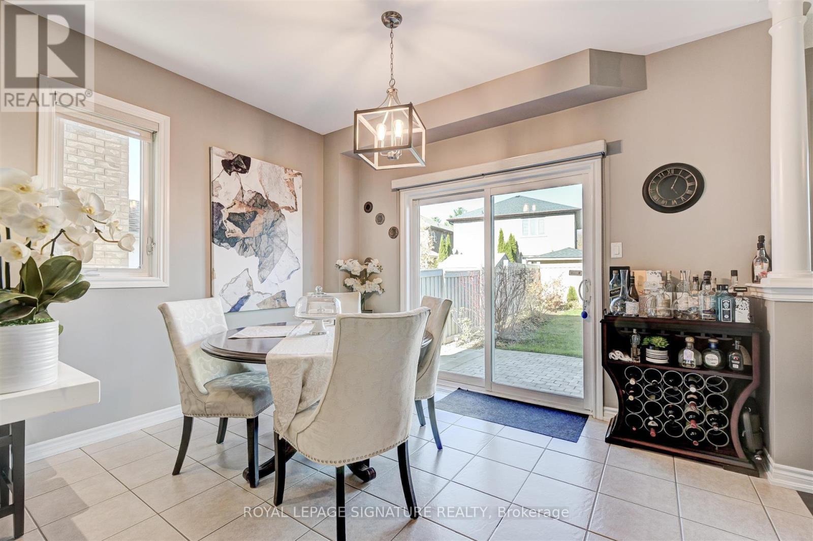 38 Orville Hand Court, Bradford West Gwillimbury, Ontario  L9S 1A9 - Photo 12 - N12831830