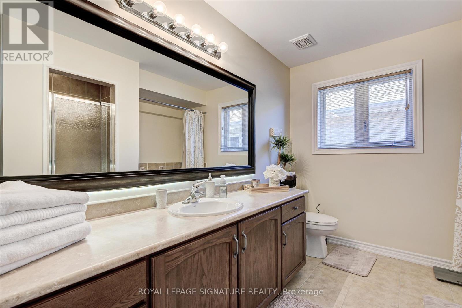 38 Orville Hand Court, Bradford West Gwillimbury, Ontario  L9S 1A9 - Photo 28 - N12831830