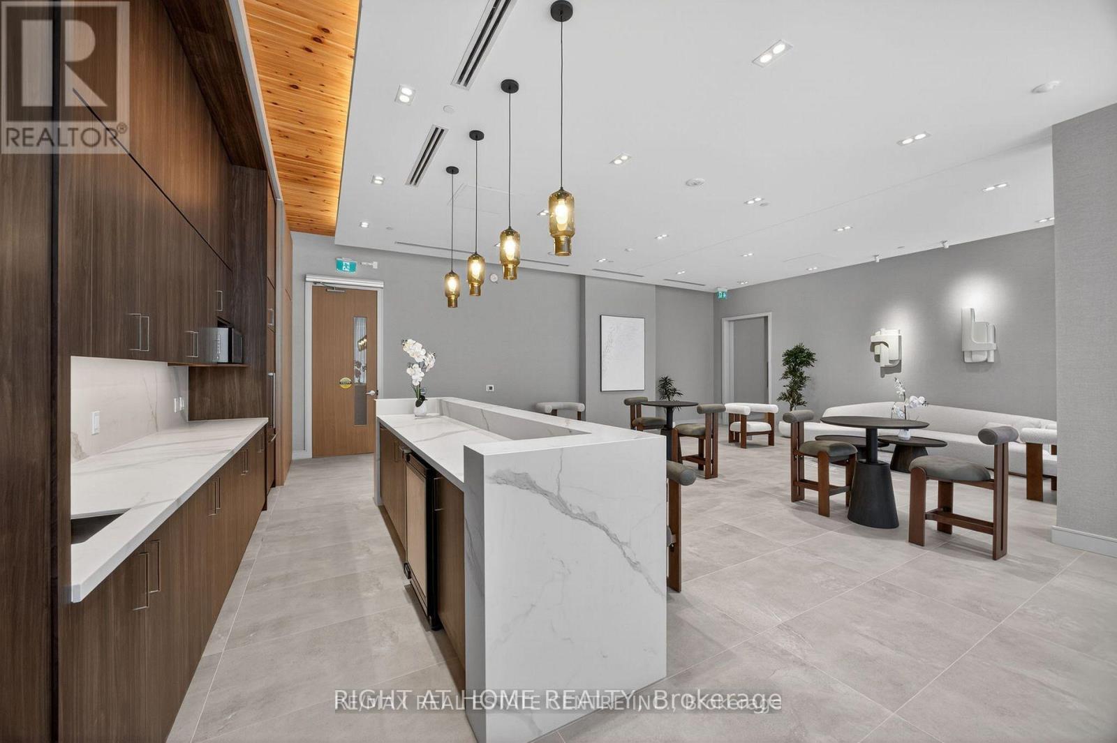 501 - 333 Sunseeker Avenue, Innisfil, Ontario  L9S 0J7 - Photo 13 - N12831848