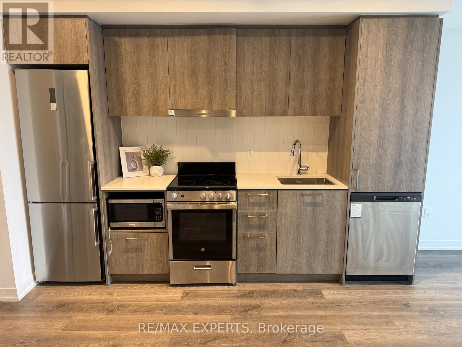 312 - 195 Commerce Street, Vaughan, Ontario  L4K 0P9 - Photo 14 - N12817428