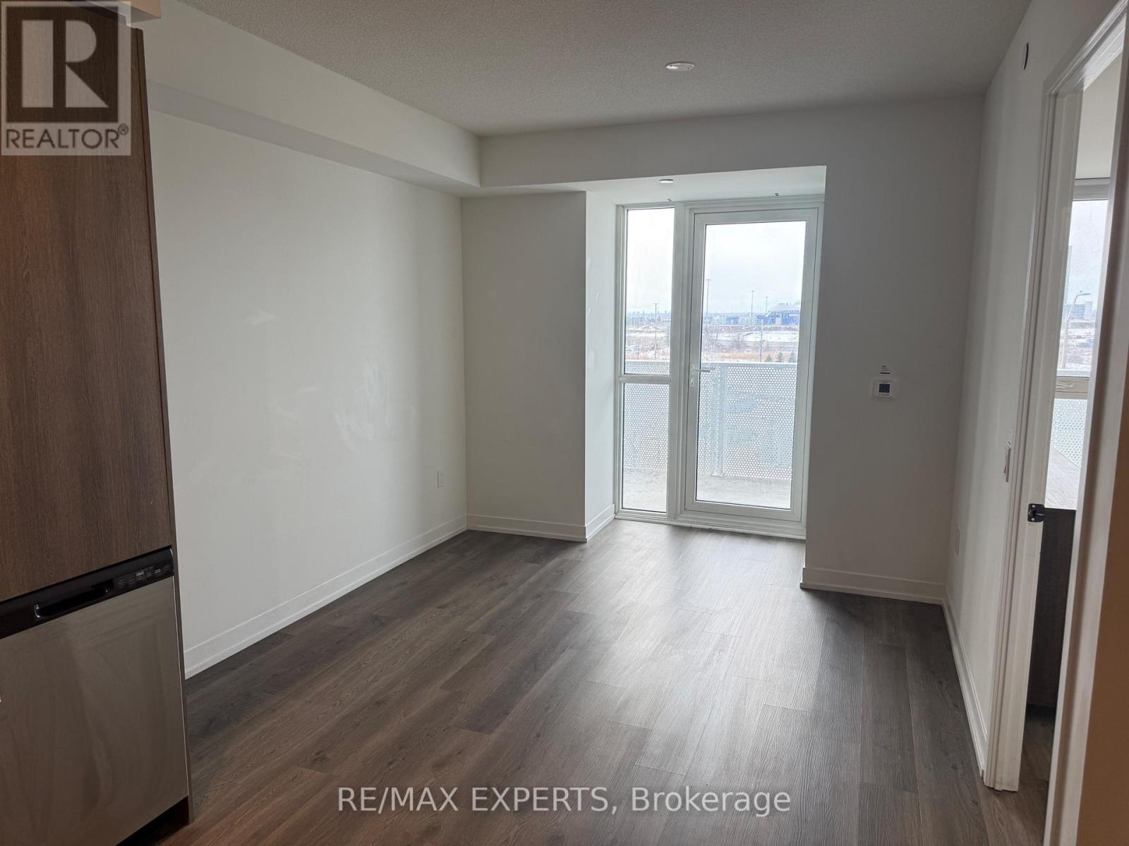 312 - 195 Commerce Street, Vaughan, Ontario  L4K 0P9 - Photo 18 - N12817428